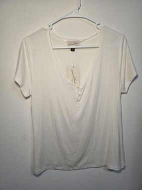 Universal Thread short-sleeved Henley Shirt Large